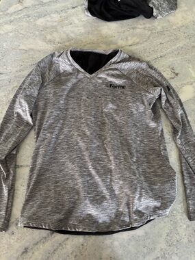 Forme Heathered Gray Long Sleeve medium